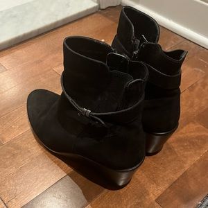 Blondo Black suede Boots